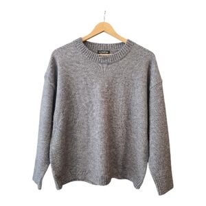 S. Christina Soft Gray 100% Cashmere Knit Crew Neck Sweater Size M Relxed Fit